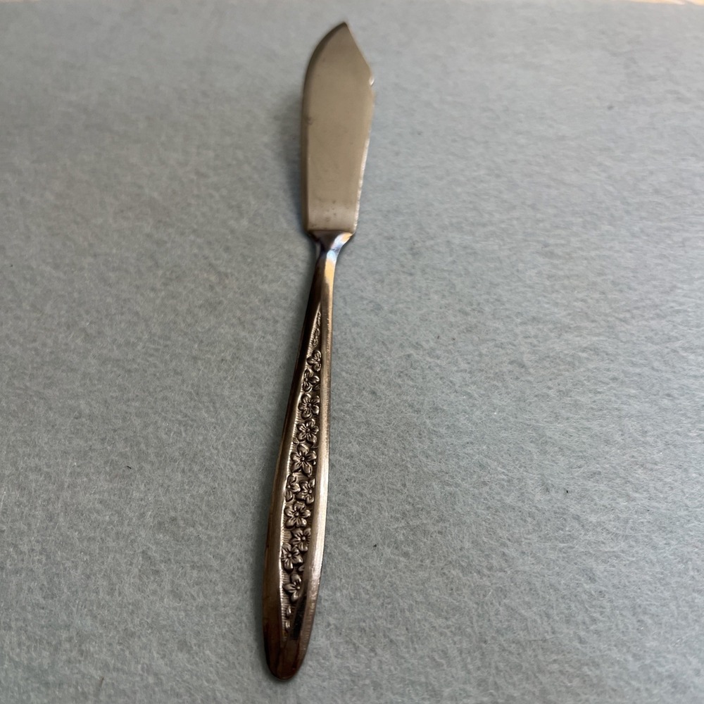 Customcraft Japan - Stainless Silverware /‎ Flatware Floral Pattern On Handle